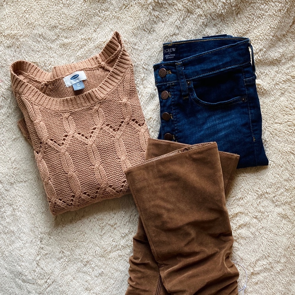 🍁 Old Navy Camel/Brown Sweater ‼️
